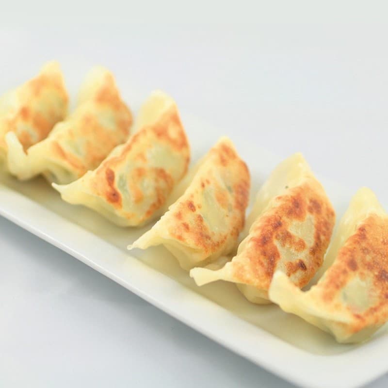 12. Gyoza Poulet (6 pièces)