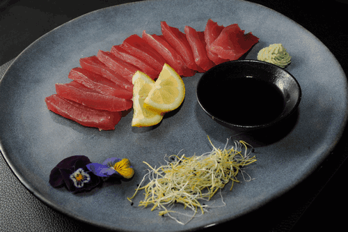 S62. Sashimi Thon (12 pièces)